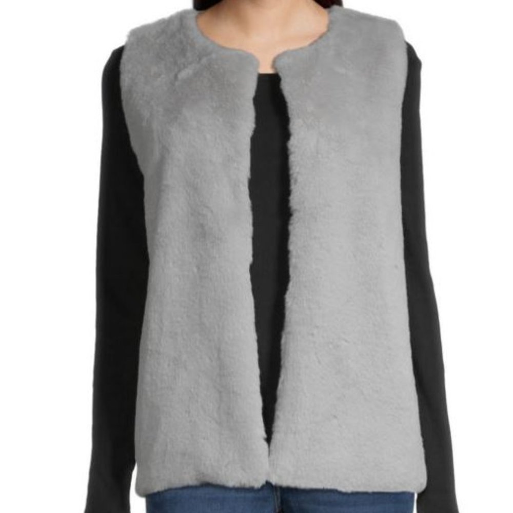 NWT Gray Faux Fur Vest - Size: Small Medium